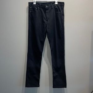 Mens black Levi jeans. W36, L32.